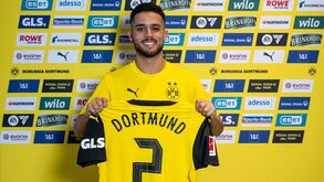 Manchester City empresta Yan Couto ao Borussia Dortmund