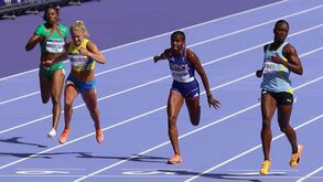 Lorène Bazolo: «Sei que eu consigo fazer menos de 23 e estou a valer isso»