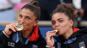 Italianas Sara Errani e Jasmine Paolini campeãs em pares femininos