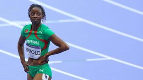 Lorène Bazolo deixa Paris 