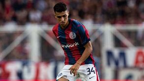 Argentino Tobías Medina a caminho do Rio Ave