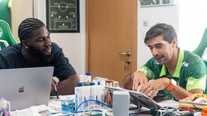 Neemias Queta conhece Abel Ferreira e revela: «Desde criança sou simpatizante do Palmeiras»