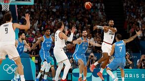 Campeã mundial Alemanha trava sonho de Giannis rumo às 'meias'