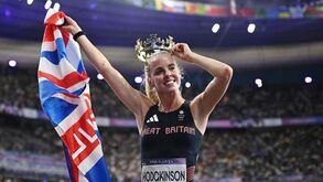 Tumor aos 13 anos deixou campeã olímpica dos 800m sem se poder mexer: «Estava a esmagar os ossos do ouvido...»