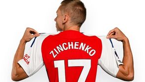 Zinchenko muda de número: «Quando Cédric saiu, pedi logo o 17»