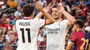 Milan de Paulo Fonseca soma triunfo nos penáltis frente ao Barcelona