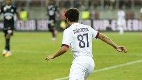 Os melhores momentos de João Neves na estreia com a camisola do PSG