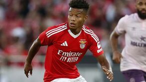 Nápoles ainda está longe: Benfica tenta esticar oferta por David Neres