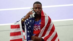 Grant Holloway junta ouro nos 110 metros barreiras aos três títulos mundiais