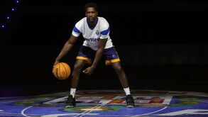 Oficial: Toney Douglas deixa Benfica para reforçar o FC Porto 