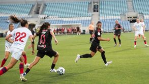Ucheibe marca dois golos e dá vitória ao Benfica sobre Sevilha