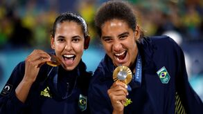Ana Patrícia e Duda campeãs olímpicas no voleibol de praia