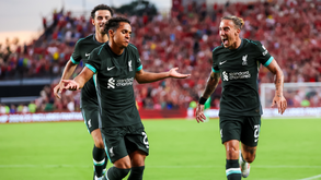 Fábio Carvalho vai trocar o Liverpool pelo Brentford