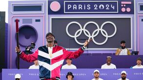 Cerimónia de encerramento com Billie Eilish e  Snoop Dogg na passagem para LA'2028