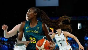 Austrália bate Bélgica e volta ao pódio no basquetebol feminino