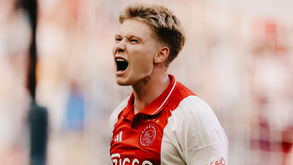 Ajax arranca Liga holandesa com triunfo magro sobre o Heerenveen