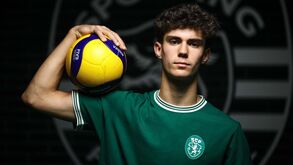 Sporting contrata zona 4 de 16 anos