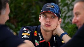 Mercedes cria fundo para cobrir salário de Verstappen