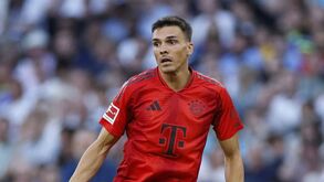 Grande remate de primeira à entrada da área: Palhinha estreia-se a marcar pelo Bayern Munique