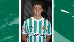 Tim assina contrato profissional com o Rio Ave