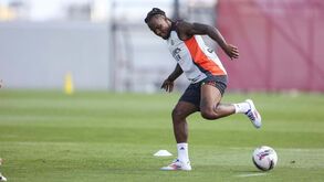 Renato Sanches entra nas contas para a receção ao Casa Pia