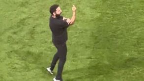 Gestos obscenos de Gonçalo Feio valem suspensão de um jogo nas competições da UEFA