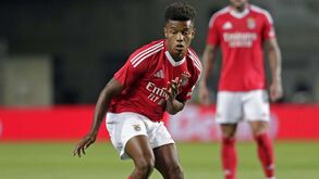 Benfica encaixa 28 milhões de euros com a venda de Neres