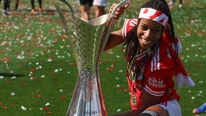 Benfica oficializa saída de Jéssica Silva