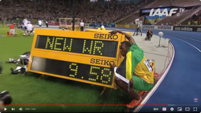 9.58 segundos: foi há 15 anos que Usain Bolt bateu o recorde mundial dos 100m
