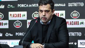 Assédio a secretária trama Vítor Murta