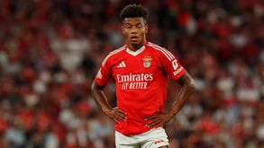 De saída do Benfica: Neres faz exames médicos em Roma