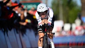 Brandon McNulty vence contrarrelógio e João Almeida arranca Vuelta na 10.ª posição