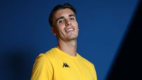 Ismael Sierra oficializado até 2027