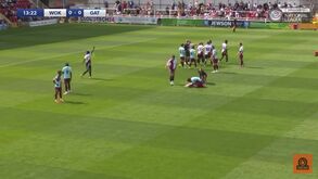 Arrepiante: entrada 'assassina' interrompe jogo por uma hora em Inglaterra