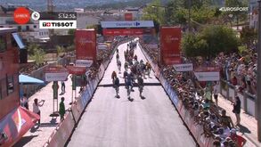 Kaden Groves vence em Ourém e Wout van Aert é o novo líder da Vuelta