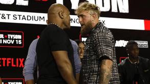 Ambiente volta a aquecer: Mike Tyson e Jake Paul dão 'show' em conferência de imprensa pré-combate