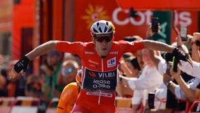 Volta a Espanha: Wout van Aert vence na chegada a Castelo Branco e no adeus a Portugal