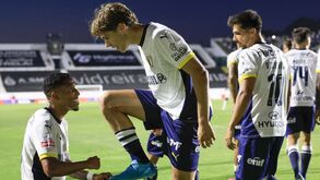 A crónica do E. Amadora-Famalicão, 0-3: Estrela derrete ao primeiro Sorriso