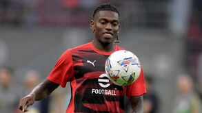 Barcelona pretende avançar para a contratação de Rafael Leão, avançam espanhóis