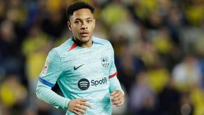 Espanhóis avançam que Vítor Roque já informou o Barcelona que quer jogar no Betis