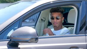 Neres conheceu Nápoles e almoçou com Antonio Conte