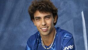 Enzo Maresca elogia João Félix: «O que tem de bom é que pode jogar em várias posições»