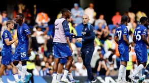 Treinador do Chelsea e o 'overbooking' do plantel: «Trabalho com 21 jogadores, os restantes nem os vejo»