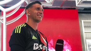 Emiliano Martínez renova com o Aston Villa até 2029