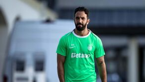 Notícia Record: Sporting já está a negociar outro avançado