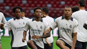 Rivaldo defende Rodrygo da polémica sobre o trio BMV e atira: «Está ao nível deles» 