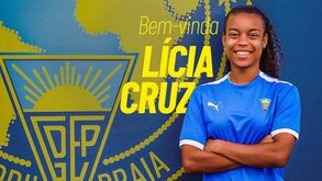 Lícia Cruz é reforço do Estoril 