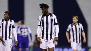 Meité e Tiago Dantas à espera de solução 