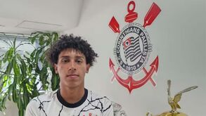 Corinthians contratou lateral que era guarda-redes, adeptos não gostaram e contratação foi... abortada