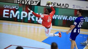Benfica vence clássico com o FC Porto e vai defrontar o Sporting na final da Supertaça